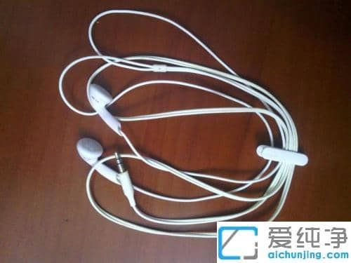xp系统耳机左边声音很小怎么办_xp系统耳机两边声音不一样大的解决方法